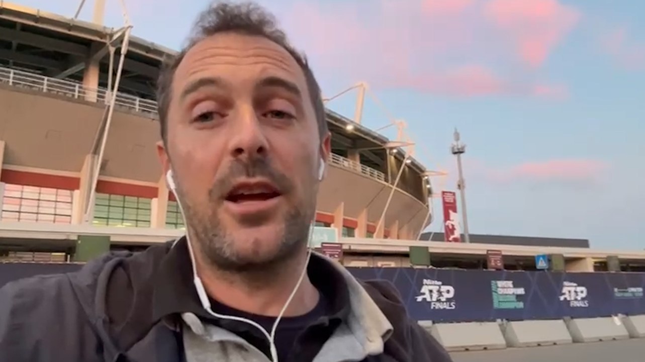 Atp Finals, Sinner si allena in vista del match con Medvedev. Alcaraz si rilancia