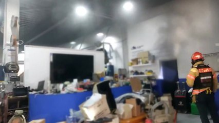 강남 카센터 지하에서 화재...직원 10명 대피 / YTN