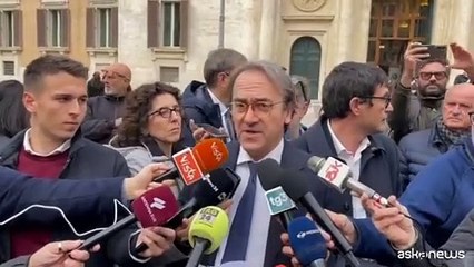 Bonelli (Avs): "A Meloni da padre dico che ruba futuro a generazioni"