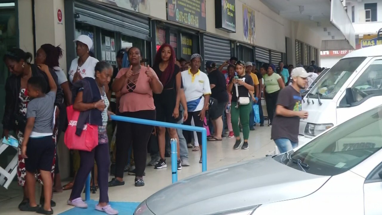 Alcaldía amplía a 310 los permisos temporales para ventas navideñas