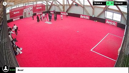 13/11 à 16:09 - Football Terrain Betclic (LeFive P18)