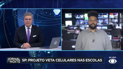 Deputados aprovam proibição de celular em escolas de SP