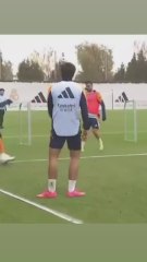 El caño de Mbappé que ha dejado esta curiosa reacción en el canterano Gonzalo