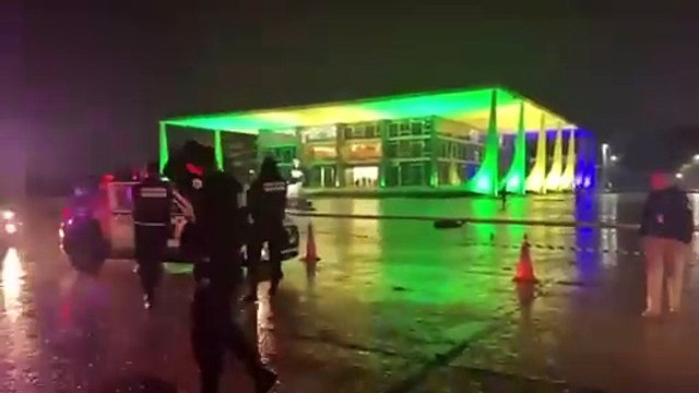 Explosões em Brasília, STF e um corpo aparecendo na Praça dos Três Poderes, nesta quarta-feira (13/11), no DF.