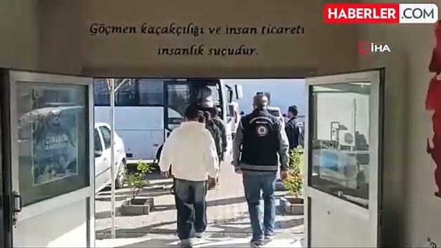 Osmaniye'de Durdurulan Otobüste 11 Kaçak Göçmen Yakalandı
