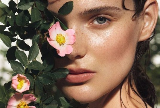 Anti-âge naturel : cette crème lissante a été élue Meilleur Produit Bio par des « super-testeurs »