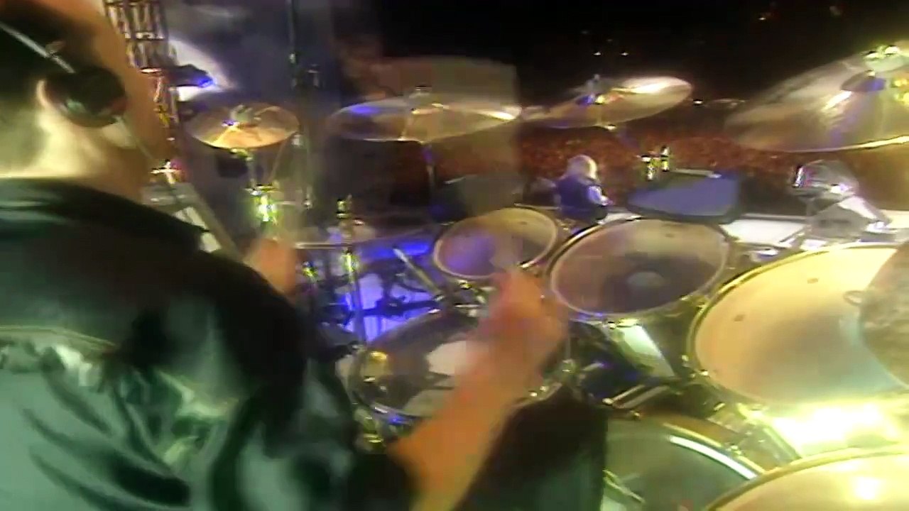 ELTON JOHN — Philadelphia Freedom | Elton John — Live In Barcelona · 1992