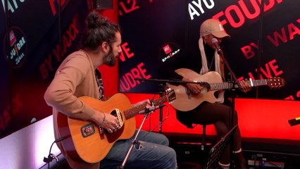 Ayo et Waxx interprètent "Try Again" en live dans Foudre