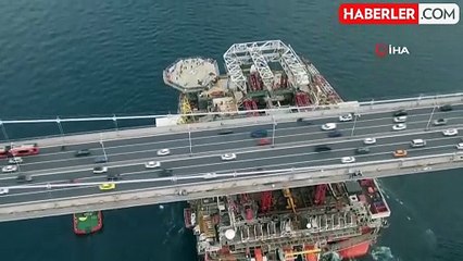 Transocean Barents Petrol Platformu İstanbul Boğazı'ndan Geçti