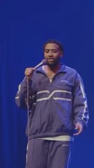 Nordine Ganso, la star montante du stand-up français, à découvrir ce dimanche sur liik 🎤