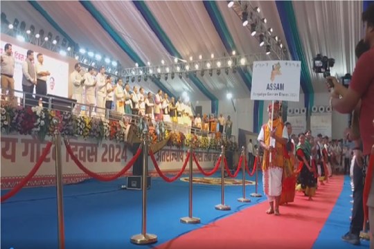 CG News: जनजाति गौरव दिवस में आयोजित नृत्य महोत्सव का अद्भुत नजारा, देखें वीडियो...