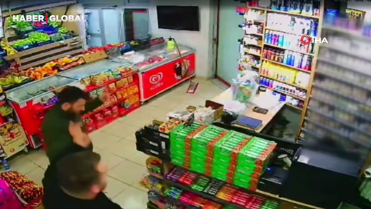 Güldüren anlar: Bu markete gelen dans etmeden alışveriş yapamıyor “Canı sıkılan alışverişi bahane edip geliyor”