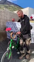 Il video della protesta degli abitanti di Stromboli