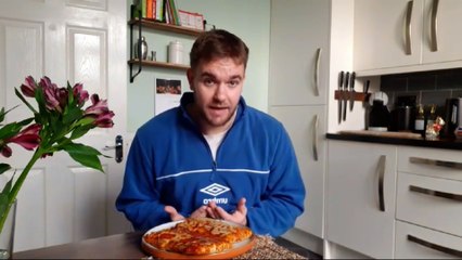 LP Eats Greggs pizza