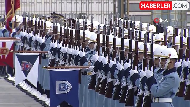 Cumhurbaşkanı Erdoğan, Katar Emiri Şeyh Temim bin Hamed Al Sani'yi Cumhurbaşkanlığı Külliyesi'nde resmi törenle karşıladı