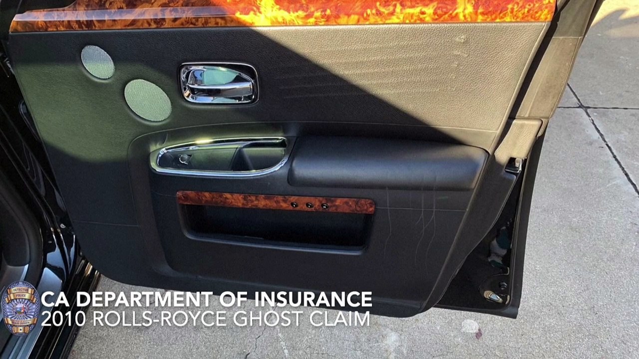 Versicherungsbetrug im bärenkostüm