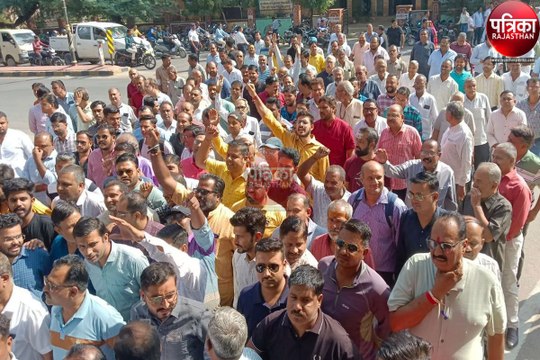 VIDEO : सर्व ब्राह्मण समाज का प्रदर्शन, आरोपियों की गिरफ्तारी नहीं होने पर दी पाली बंद की चेतावनी