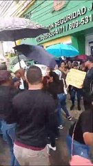 Decenas de personas reclaman su dinero en la cooperativa Herrera