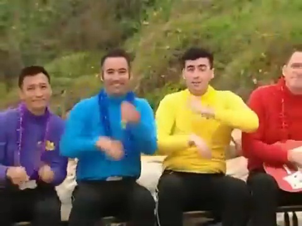 The Wiggles Watching The Waves 2002...mp4