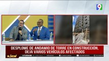 Cae andamio de construcción, varios vehículos afectados| El Show del Mediodía