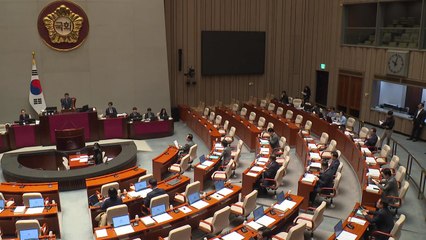 민주 "윤 대통령 골프 부적절" vs 국민의힘 "트럼프와 소통 준비" / YTN