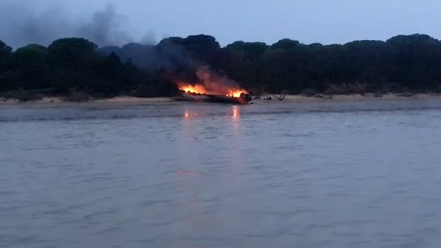 Los narcos tras el último choque mortal con la Guardia Civil en el Estrecho: Vamos a tener que meterle fuego a la 'negra' porque la hemos reventado