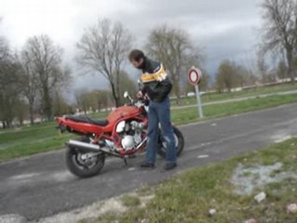 Pot Arrow Replica avec chicane sur Bandit 600
