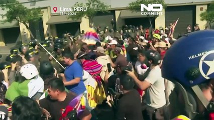 Scontro tra manifestanti e polizia a Lima a margine del vertice Apec