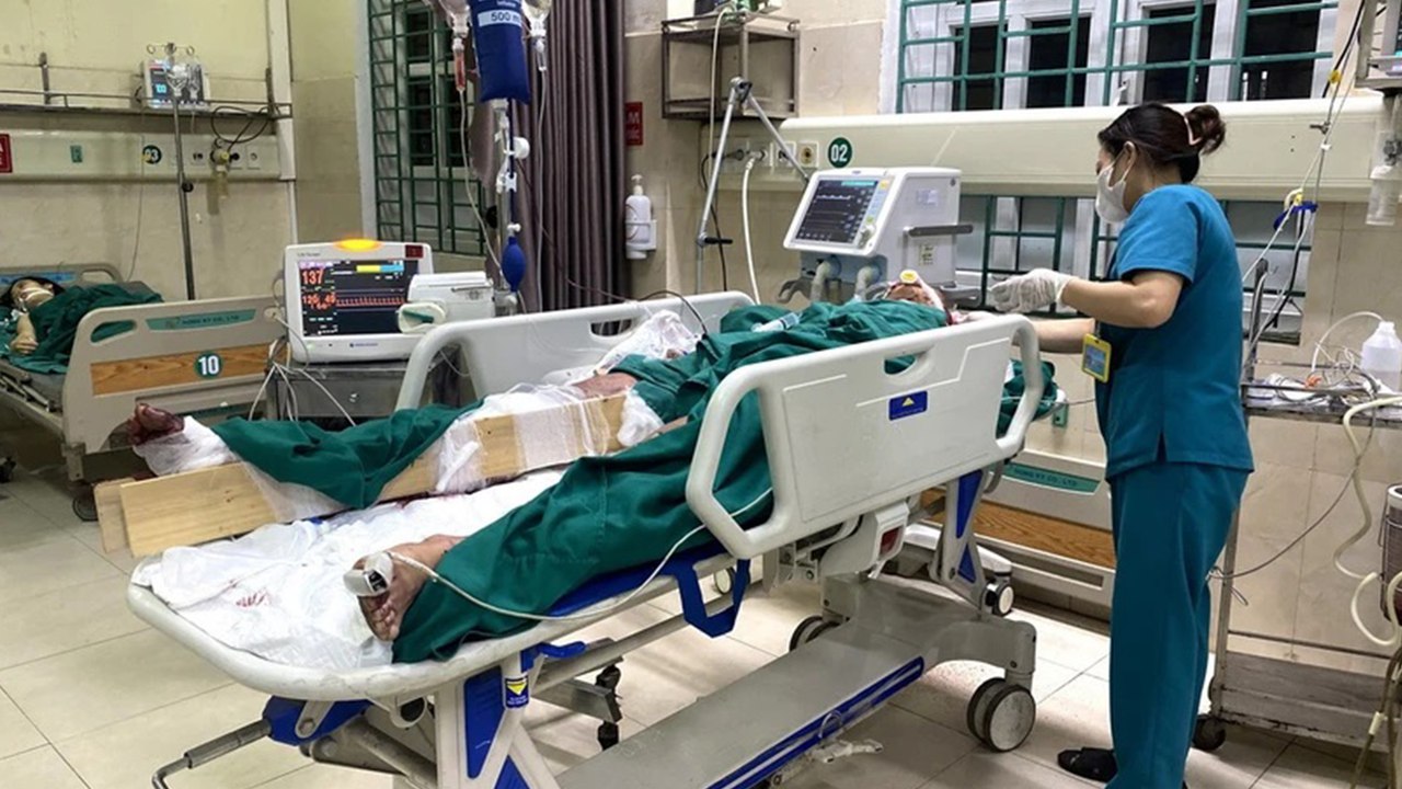 Nam thanh niên tử vong do tự chế pháo nổ