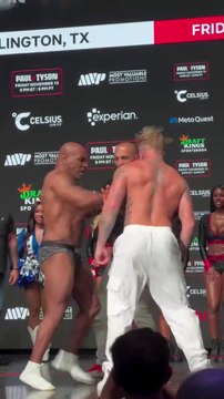 Mike Tyson slapping Jake Paul