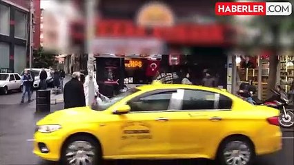 Sokakta Oğlunu Bastonla Döven Baba Gözaltına Alındı