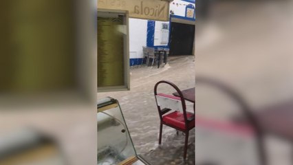 Las lluvias torrenciales también arrasan y dejan destrozos en una de las zonas más turísticas de Portugal