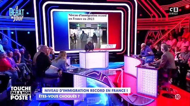 Voici comment le chroniqueur de gauche Thomas Guénolé a piégé hier soir Cyril Hanouna et les équipes de Touche pas à mon poste en affichant en direct pendant toute l'émission son soutien aux Palestiniens avant le match France/Israël