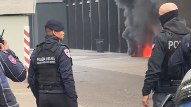 Thick smoke follows electric scooter explosion in Milan's Galleria Vittorio Emanuele II