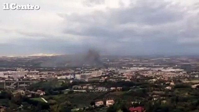 Incendio in una fabbrica di Chieti Scalo