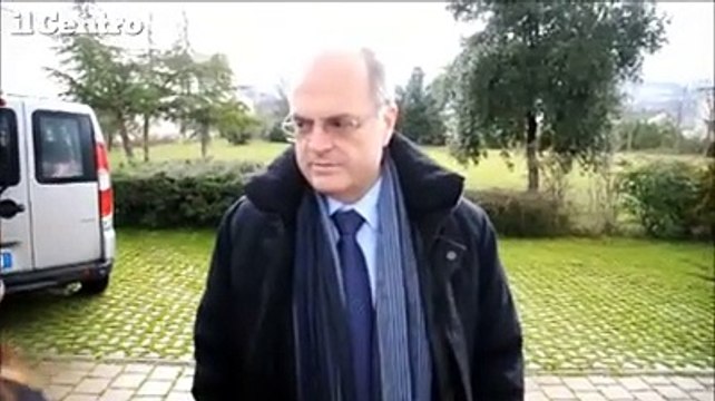 Rimborsi regione Abruzzo, Castiglione dribbla domande e telecamere