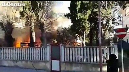 Francavilla al Mare, incendio in un giardino