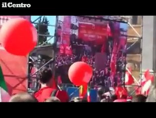 Manifestazione Cgil, sul palco anche una precaria aquilana