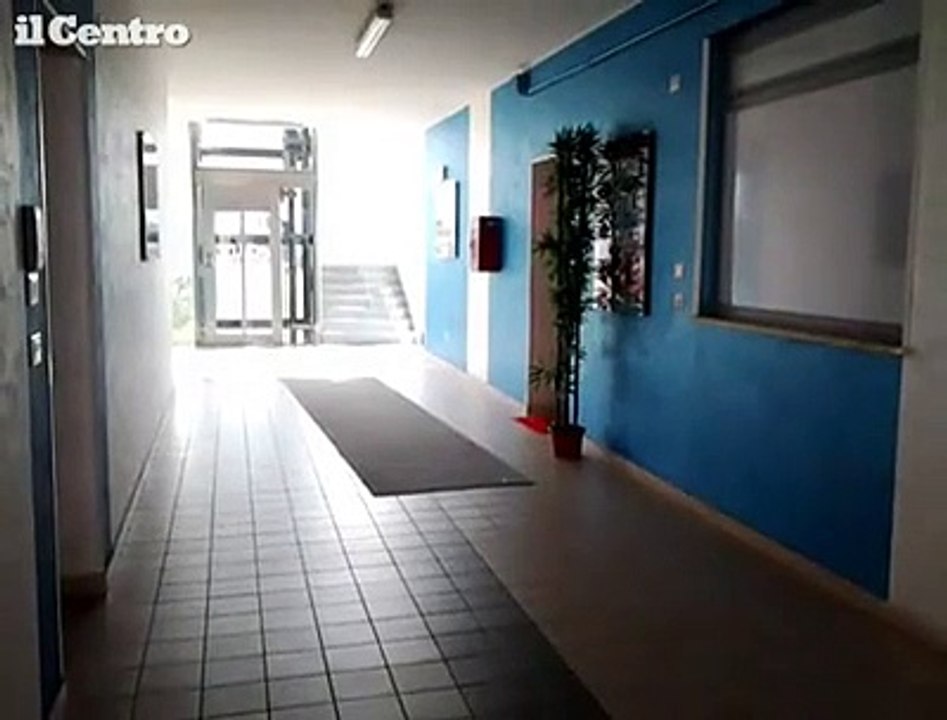 Prostituzione: polizia nei centri massaggi cinesi, e i clienti fuggono