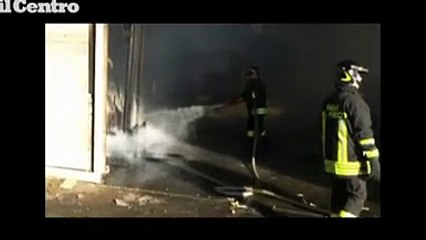 Celano, fabbrica di legname distrutta dalle fiamme