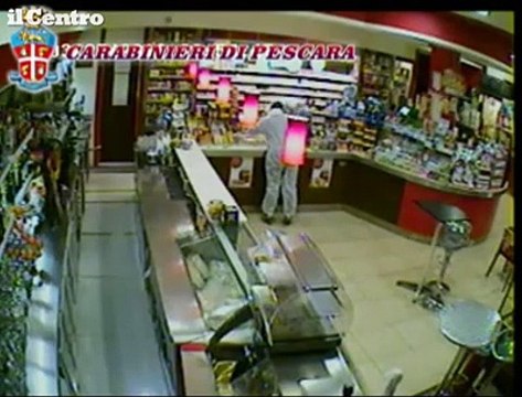 Pescara, fucilate dopo la rapina al bar-tabaccheria: due arresti