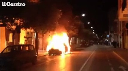 Giulianova, in fiamme l'auto di un noto medico