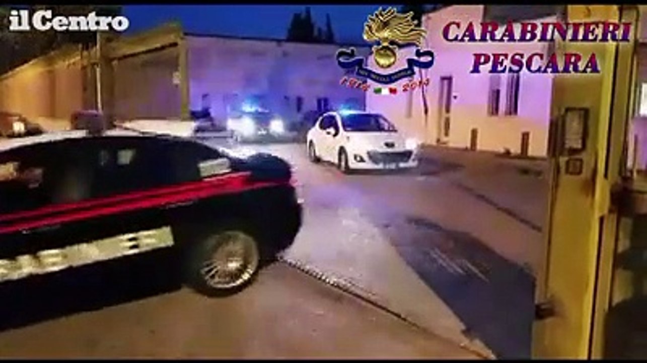 Pescara, la telefonata tra i rapinatori: "Mi sono venuti a caricare"