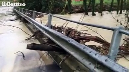 Chieti, il fiume Alento esonda in zona cimitero