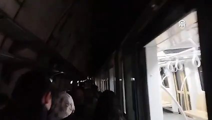 İstanbul'da dehşet anları! Sürücüsüz metro 5 durağı pas geçti!