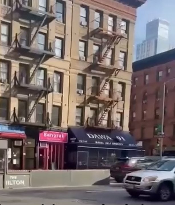 #USA 🇺🇸🎬#Tournage 🎞️ #Souvenir 🎥 Je vide la #mémoire de mon #disque dur et je retombe sur cette #scène tournée à #NewYork près du #Bronx. Un truc de fou ! #Course #poursuite sur fond de règlement de comptes.