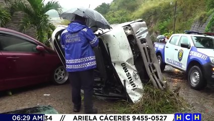 Bus escolar cae a hondonada en La Fuente, y la niñera pierde la vida