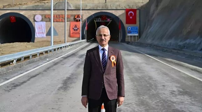 Bakan Uraloğlu, Güzeldere Tüneli Açılış Töreni’ne katıldı
