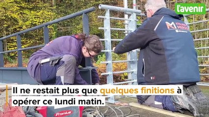 La passerelle reliant le centre de Pepinster aux hauteurs a été installées