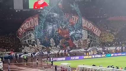 Supporter Timnas Indonesia Bentangkan Koreografi Bernadya
